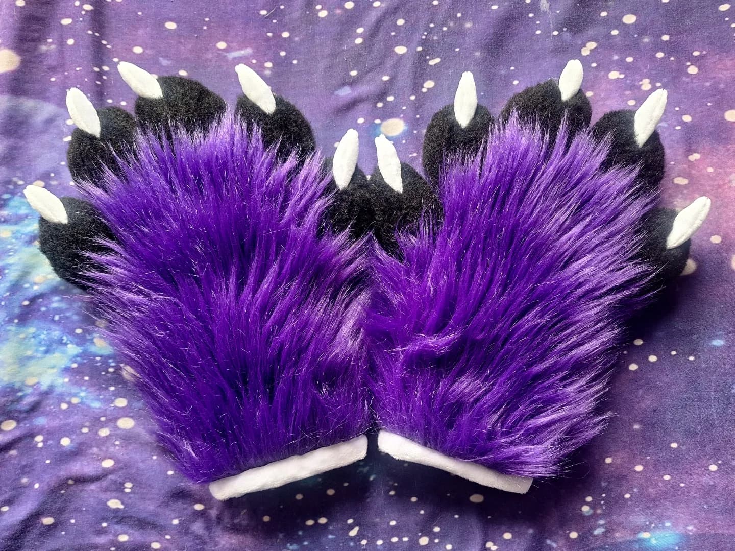 Static Paws — Clawed Handpaws paws, claw side